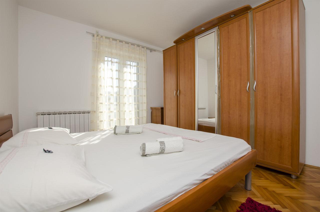 Apartments Mare Постіра Екстер'єр фото